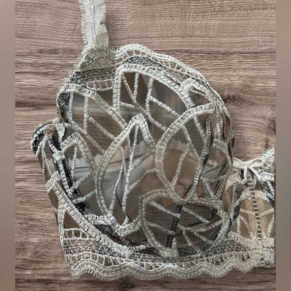 Lejaby Savanna Ecru Embroidery Balconette Underwire Couture Bra France Size 34D - Picture 4 of 10